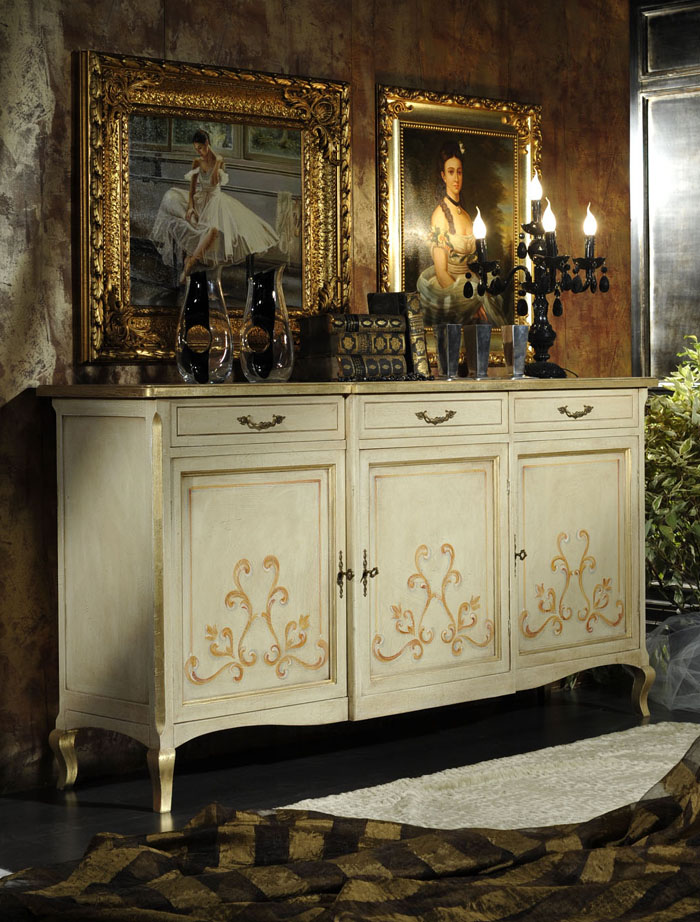 Credenza in stile con decori dipinti a mano, collezione Salieri